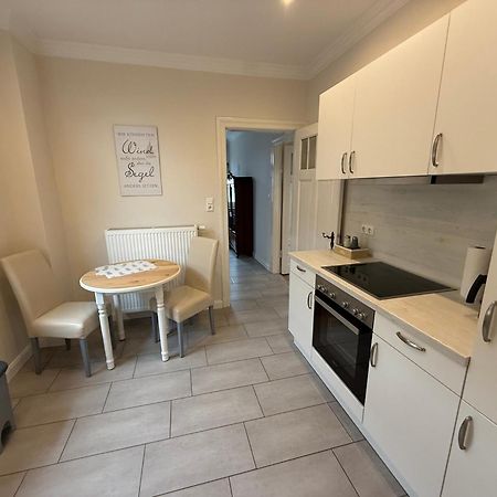 Ferienwohnung „Opa'S Tohuus“Mit Fahrraedern, Husum Husum  Esterno foto