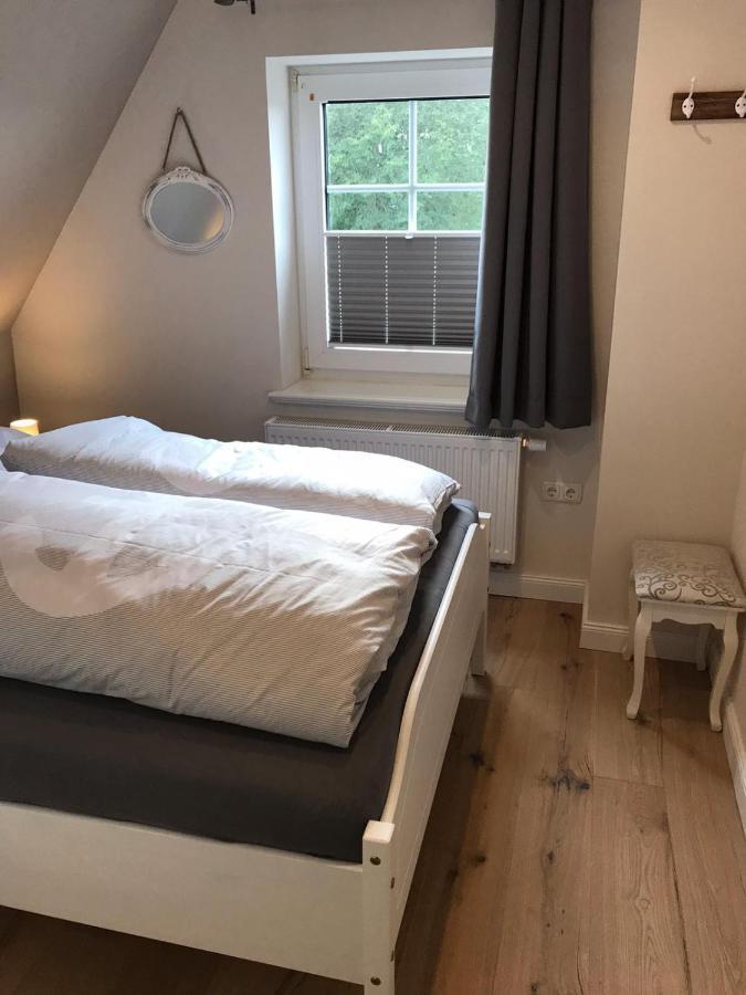 Ferienwohnung „Opa'S Tohuus“Mit Fahrraedern, Husum Husum  Esterno foto