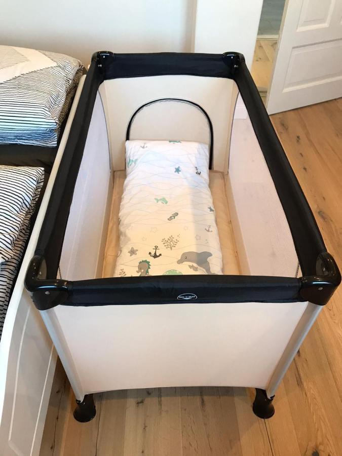 Ferienwohnung „Opa'S Tohuus“Mit Fahrraedern, Husum Husum  Esterno foto