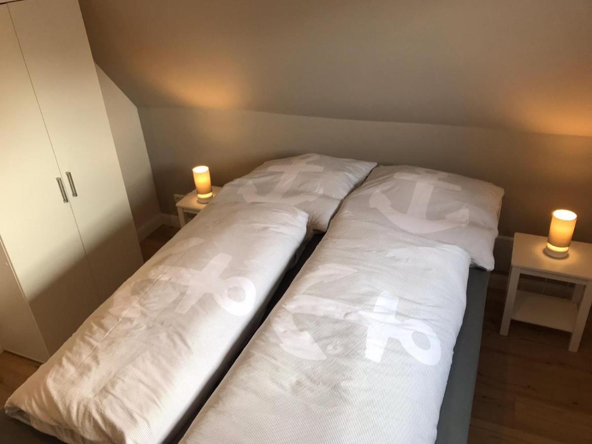 Ferienwohnung „Opa'S Tohuus“Mit Fahrraedern, Husum Husum  Esterno foto