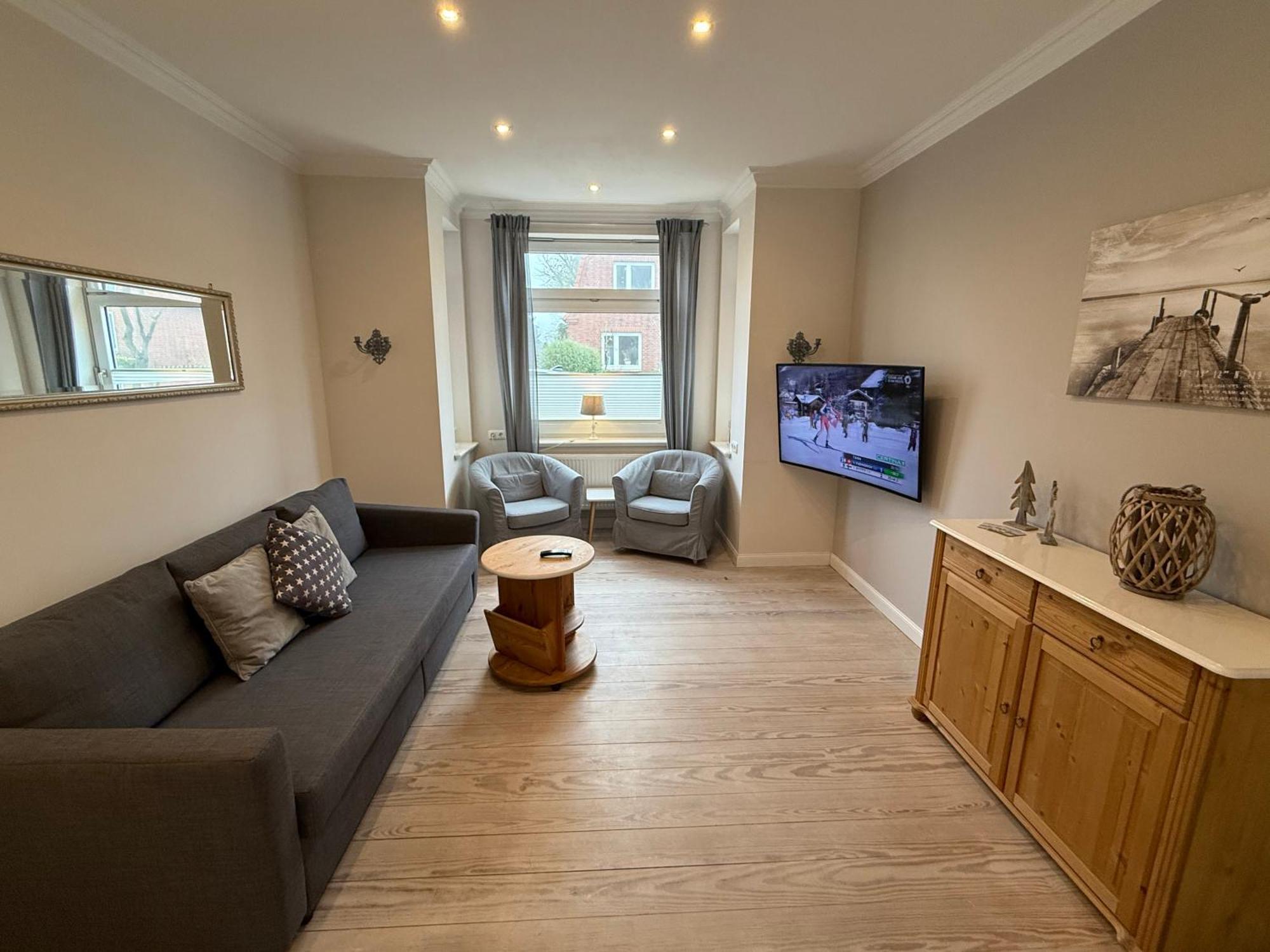 Ferienwohnung „Opa'S Tohuus“Mit Fahrraedern, Husum Husum  Esterno foto
